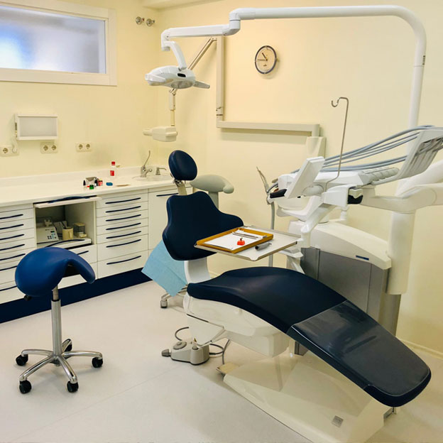 Treatment room German Dentist Marbella, San Pedro